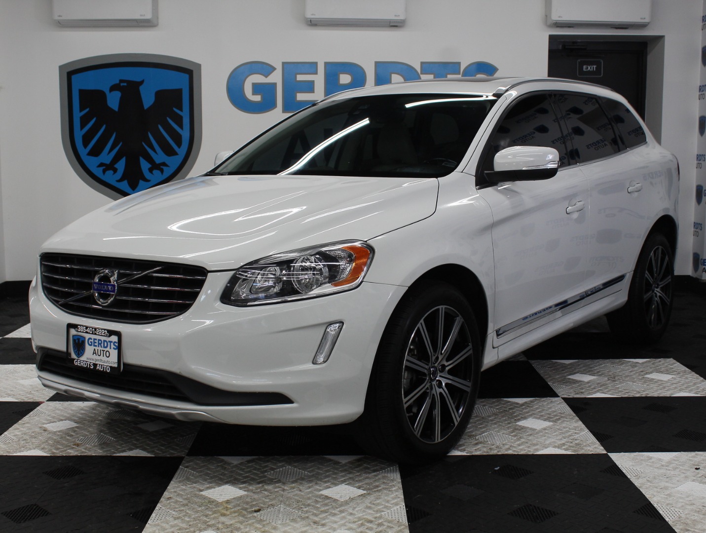 2015 Volvo XC60 T5 AWD Premier's photo