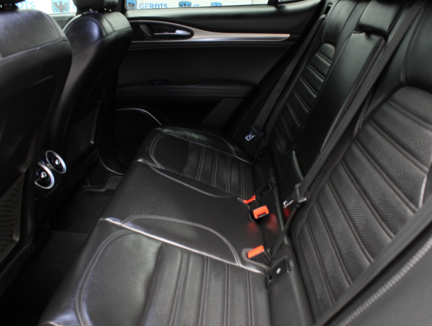2018 Alfa Romeo Stelvio Ti Sport - Photo 17