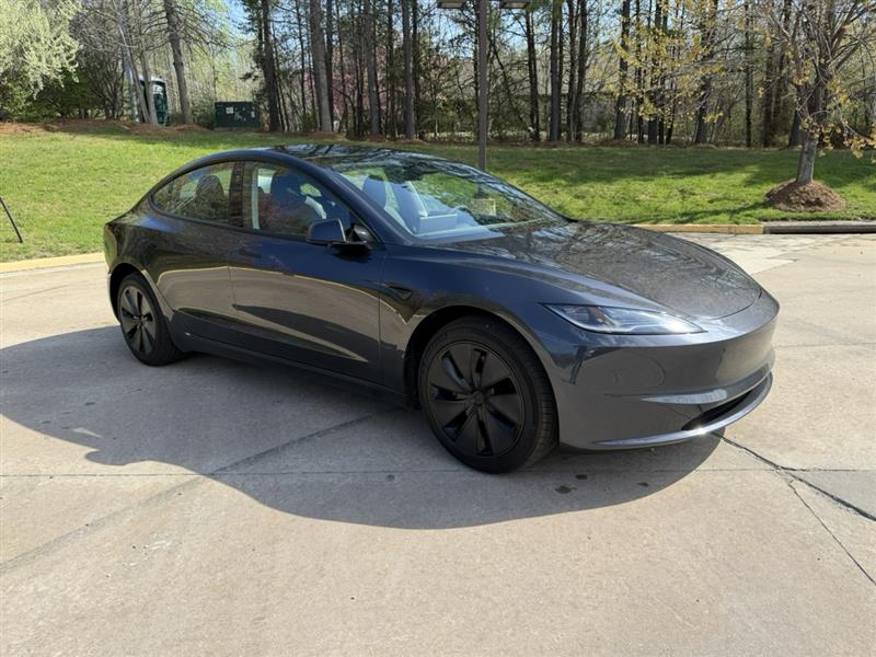 2025 Tesla Model 3 Long Range - Photo 10