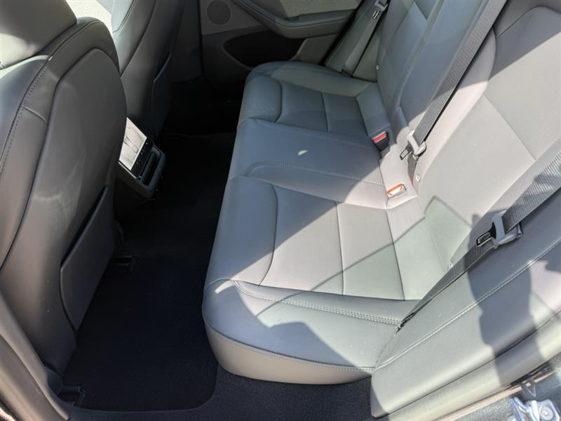 2025 Tesla Model 3 Long Range - Photo 18