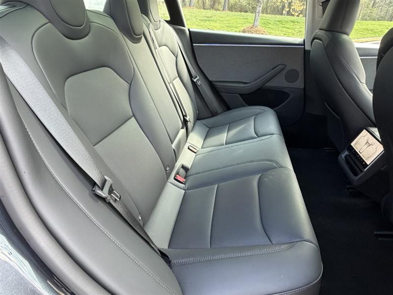 2025 Tesla Model 3 Long Range - Photo 22