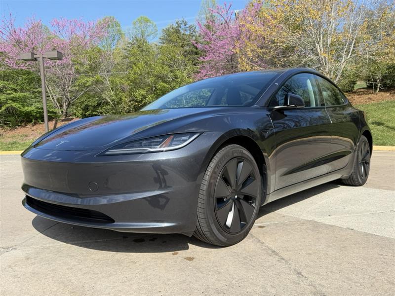 2025 Tesla Model 3 Long Range - Photo 3
