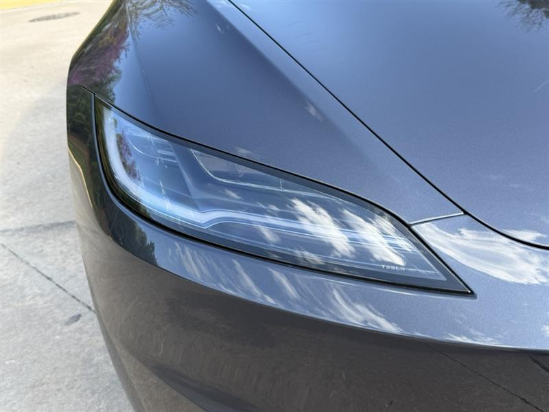 2025 Tesla Model 3 Long Range - Photo 31