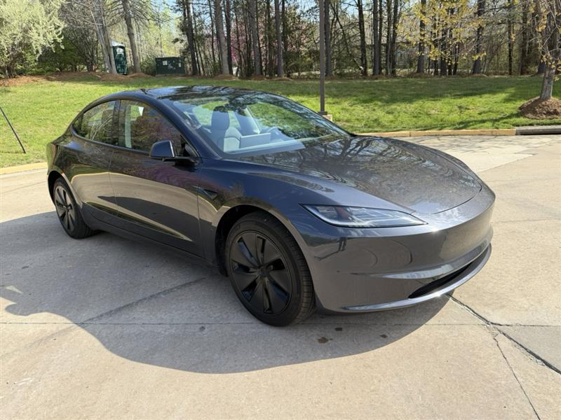2025 Tesla Model 3 Long Range - Photo 8