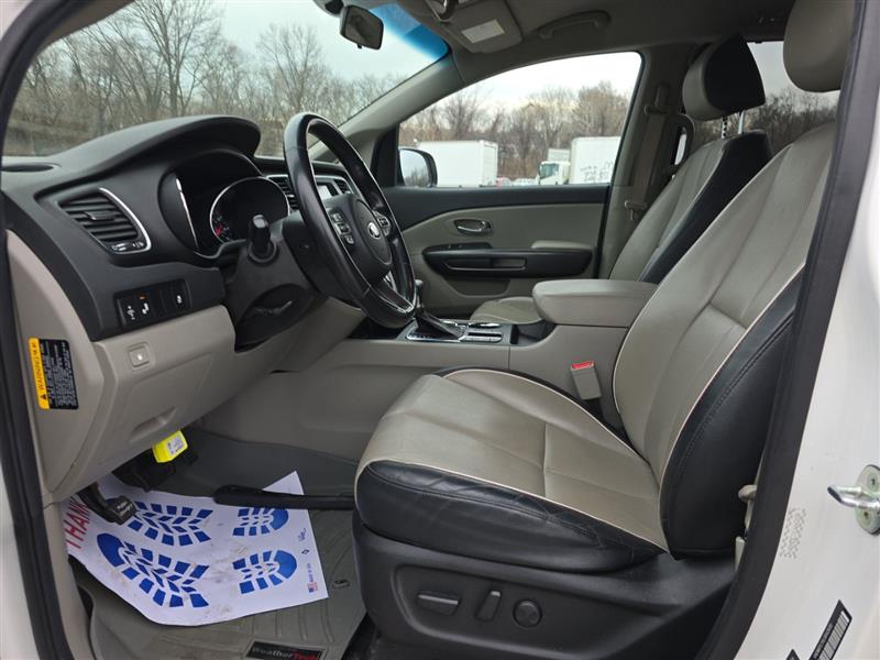 2020 Kia Sedona EX - Photo 11