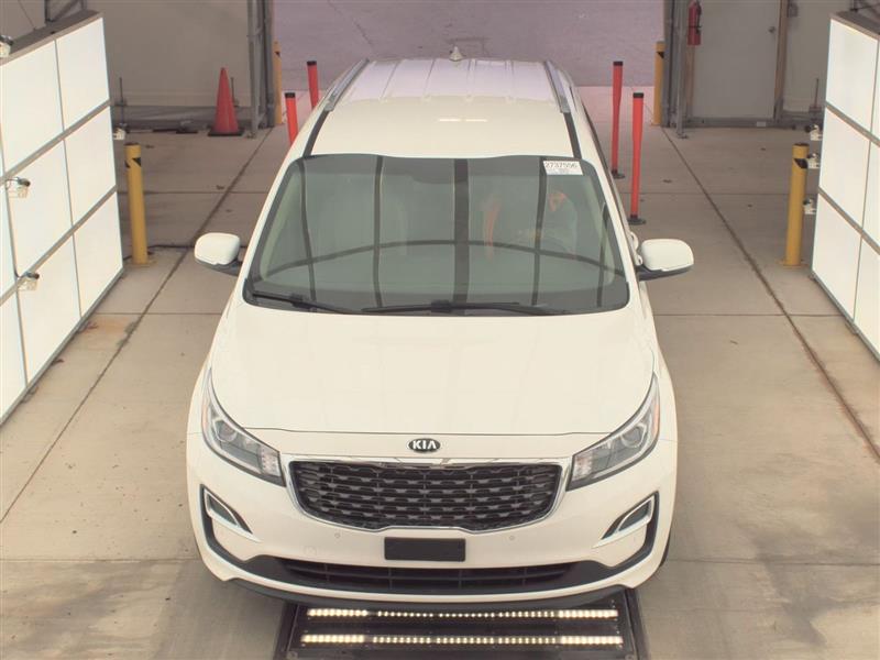 2020 Kia Sedona EX - Photo 2