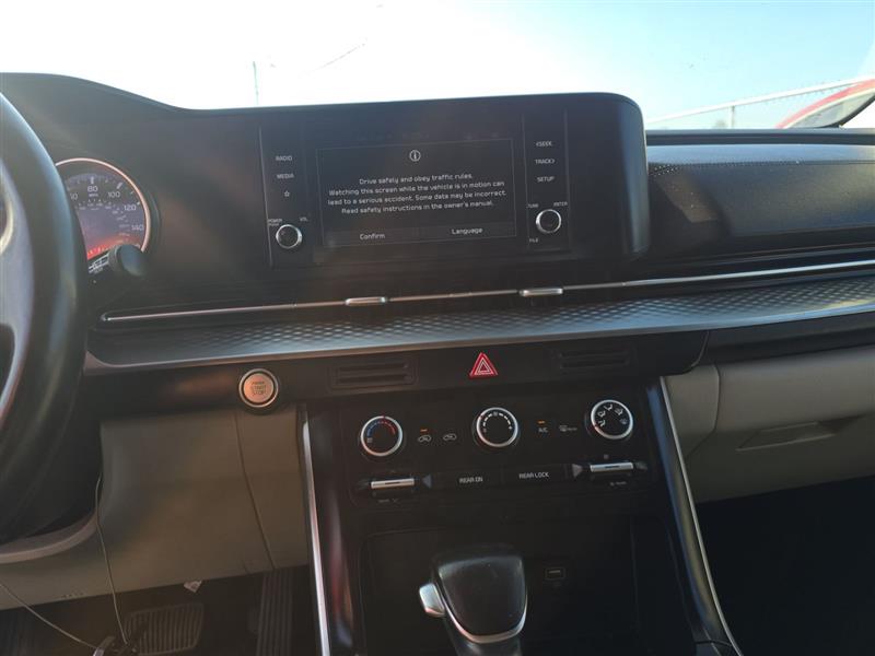 2022 Kia Carnival LX Seat Pkg - Photo 11