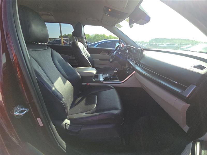 2022 Kia Carnival LX Seat Pkg - Photo 8