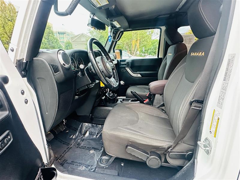 2015 Jeep Wrangler Unlimited Sahara - Photo 15