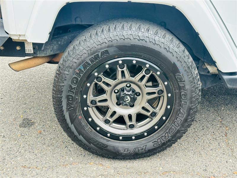 2015 Jeep Wrangler Unlimited Sahara - Photo 32
