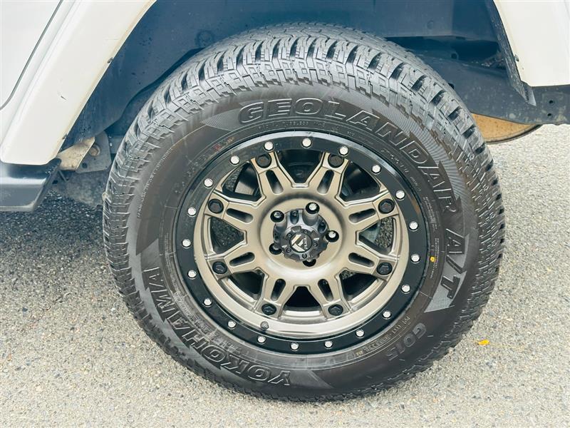 2015 Jeep Wrangler Unlimited Sahara - Photo 34
