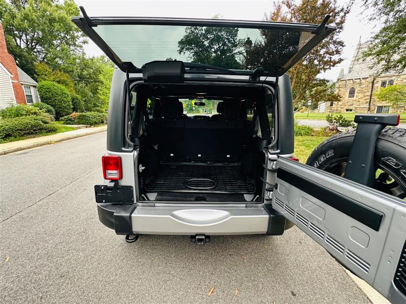2018 Jeep Wrangler JK Unlimited Sahara - Photo 21