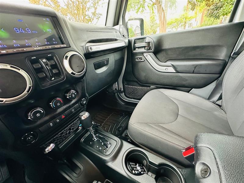 2018 Jeep Wrangler JK Unlimited Sahara - Photo 47