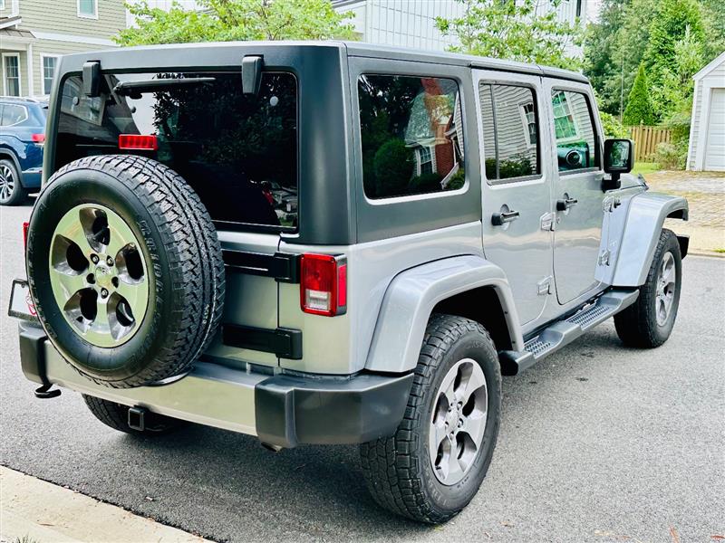 2018 Jeep Wrangler JK Unlimited Sahara - Photo 10