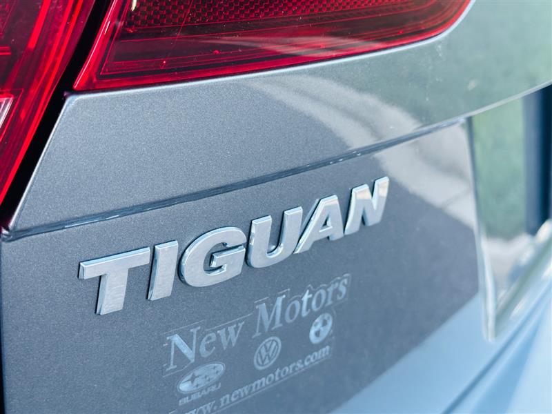 2018 Volkswagen Tiguan S - Photo 19