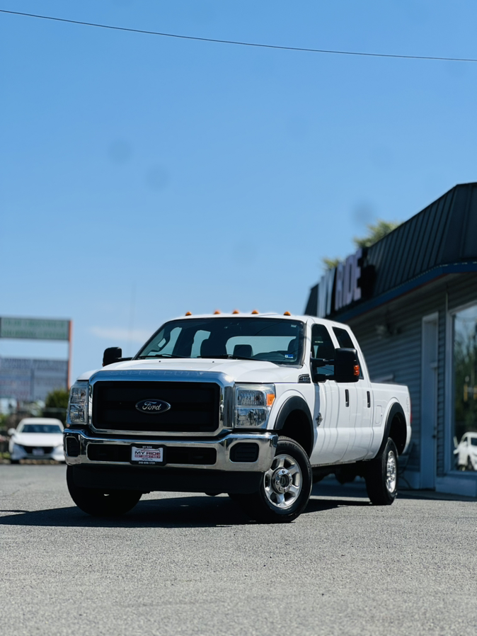 2016 Ford F-250 XL 4x4 Crew Cab 8' Box's photo