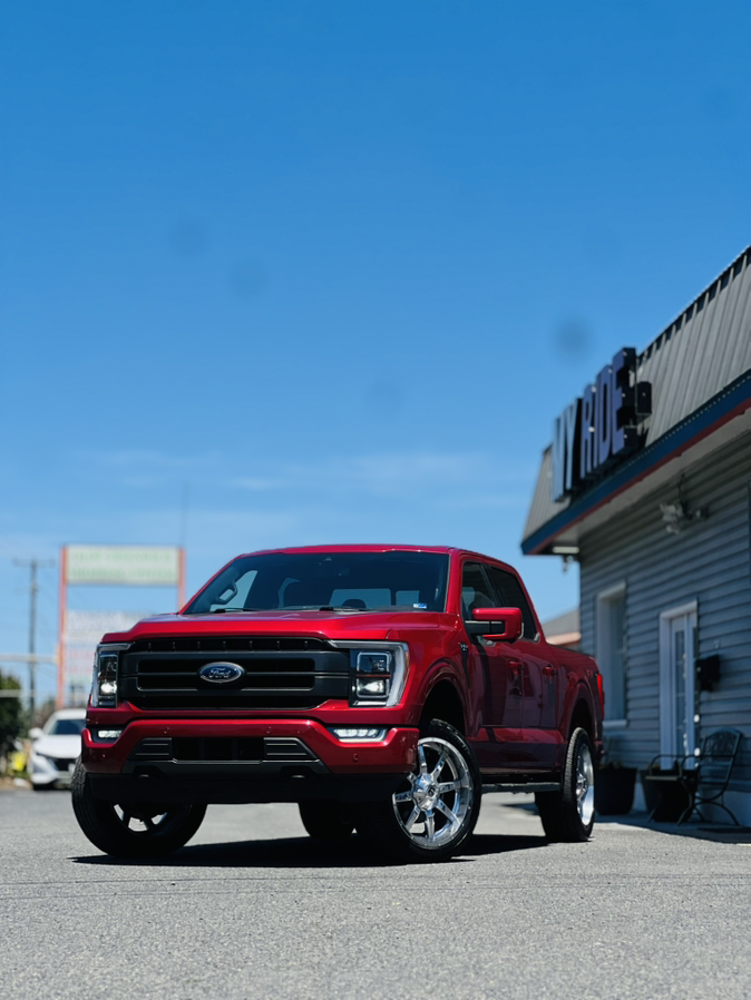 2021 Ford F-150 Lariat 4x4 SuperCrew 145 in's photo