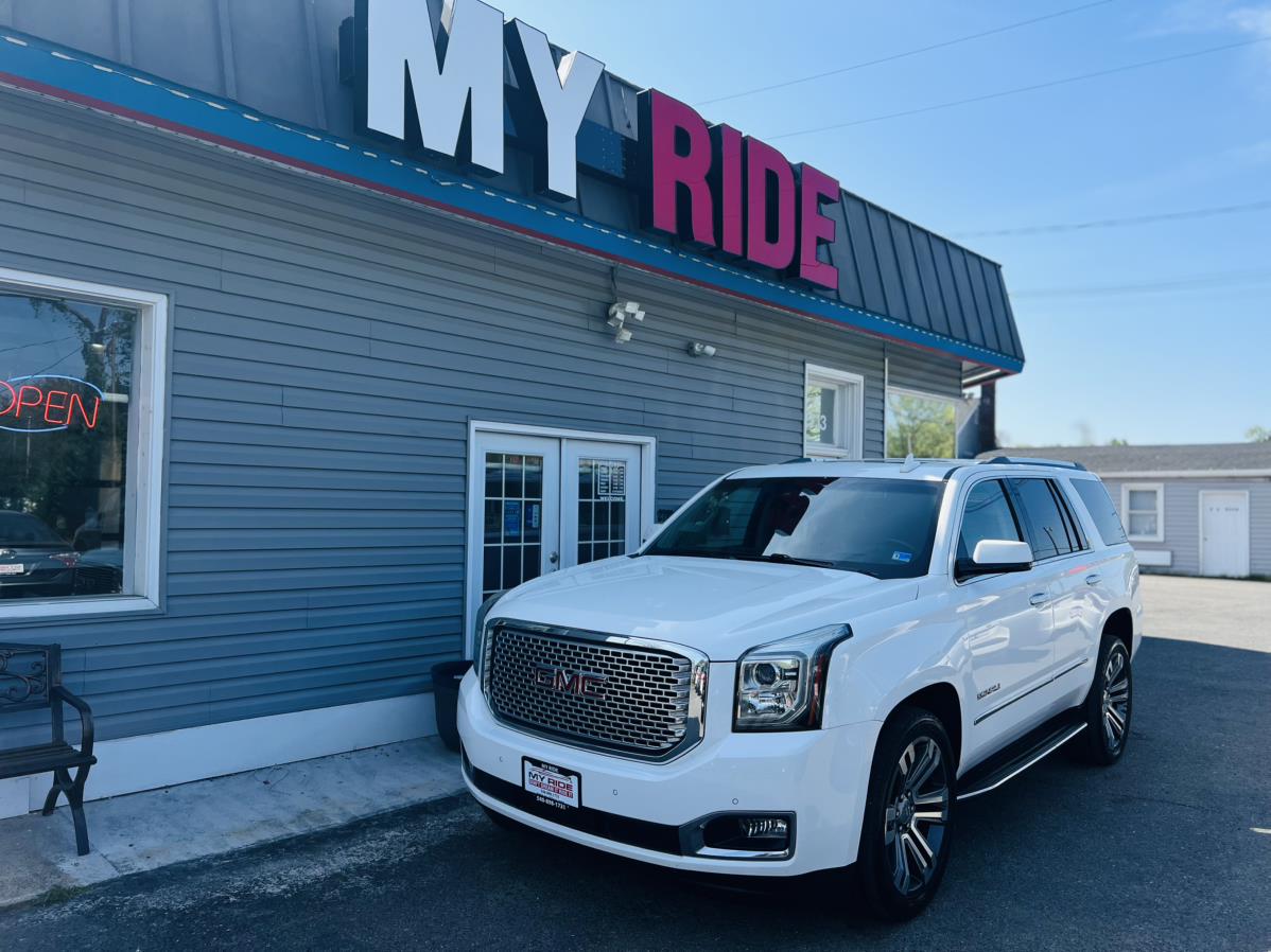 2017 GMC Yukon Denali - Photo 2