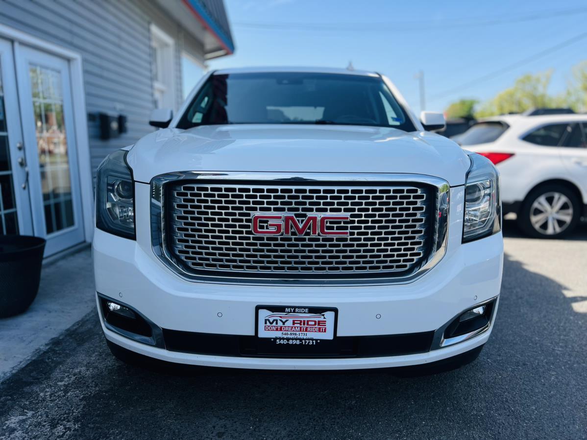 2017 GMC Yukon Denali - Photo 4