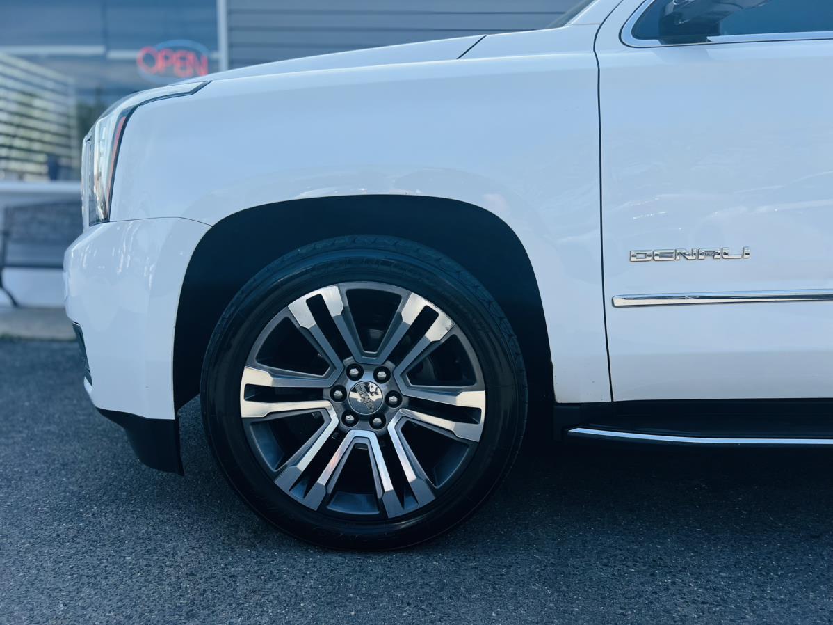 2017 GMC Yukon Denali - Photo 8
