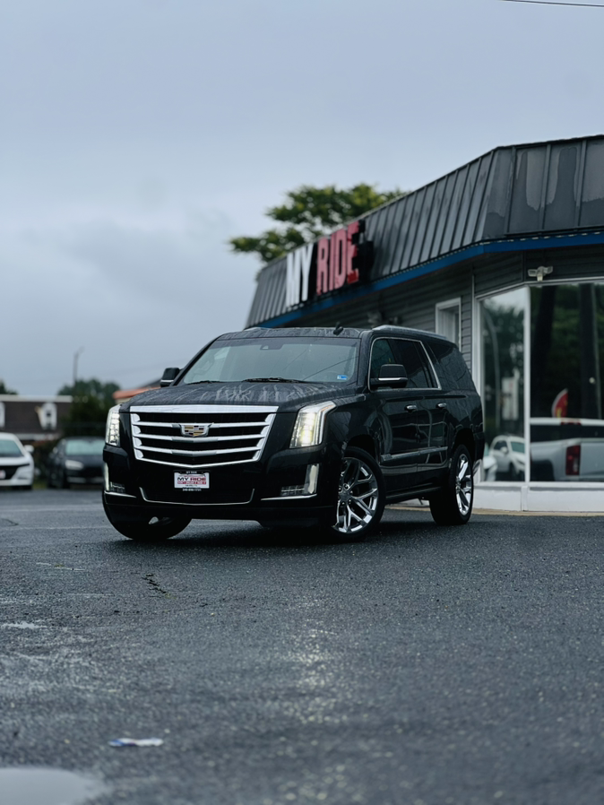 2017 Cadillac Escalade ESV AWD Premium Luxury's photo