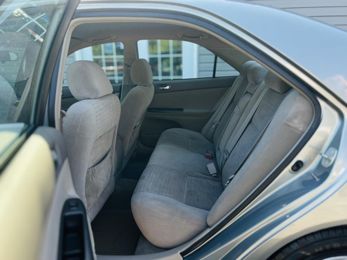 2006 Toyota Camry LE - Photo 12