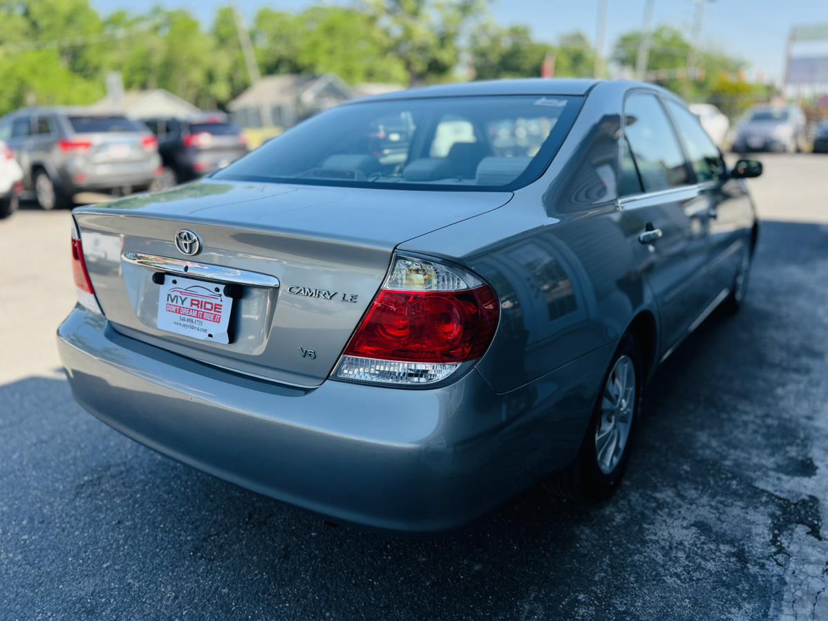 2006 Toyota Camry LE - Photo 17