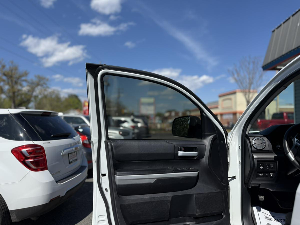 2021 Toyota Tundra SR5 - Photo 6