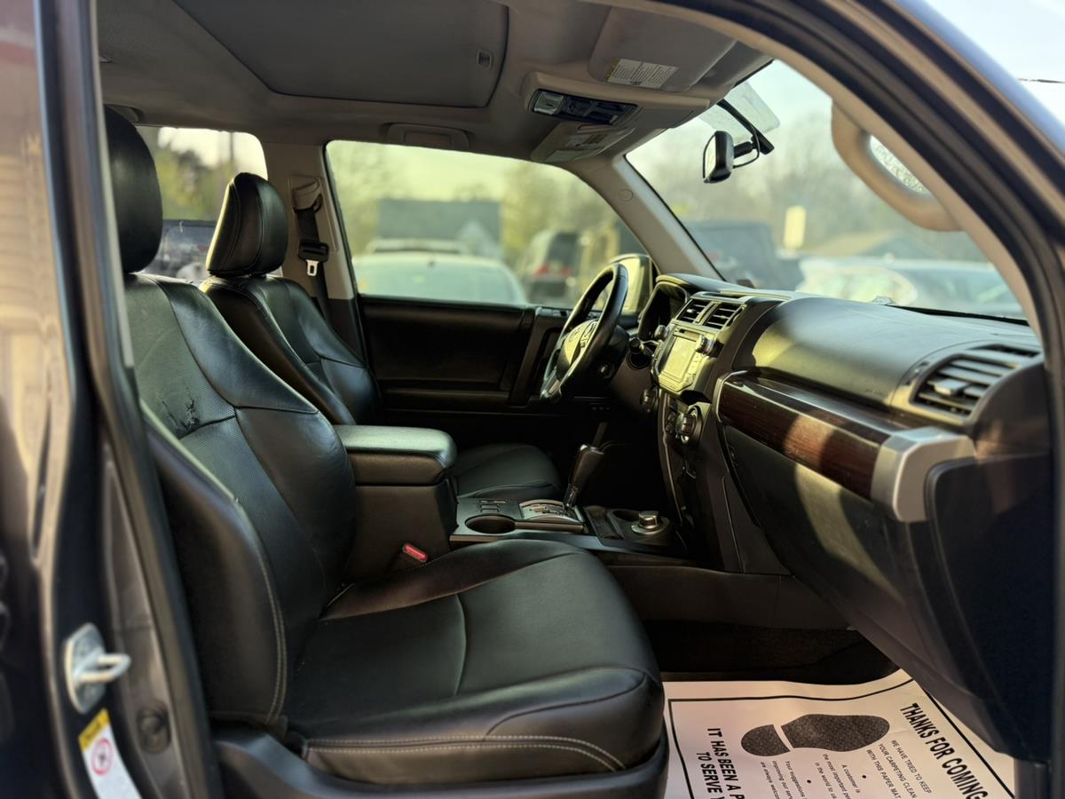 2016 Toyota 4Runner Limited - Photo 18