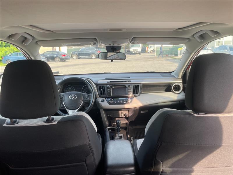 2018 Toyota RAV4 XLE - Photo 13