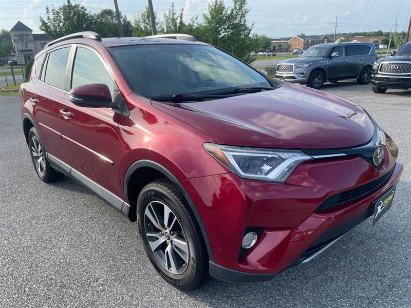 2018 Toyota RAV4 XLE - Photo 7