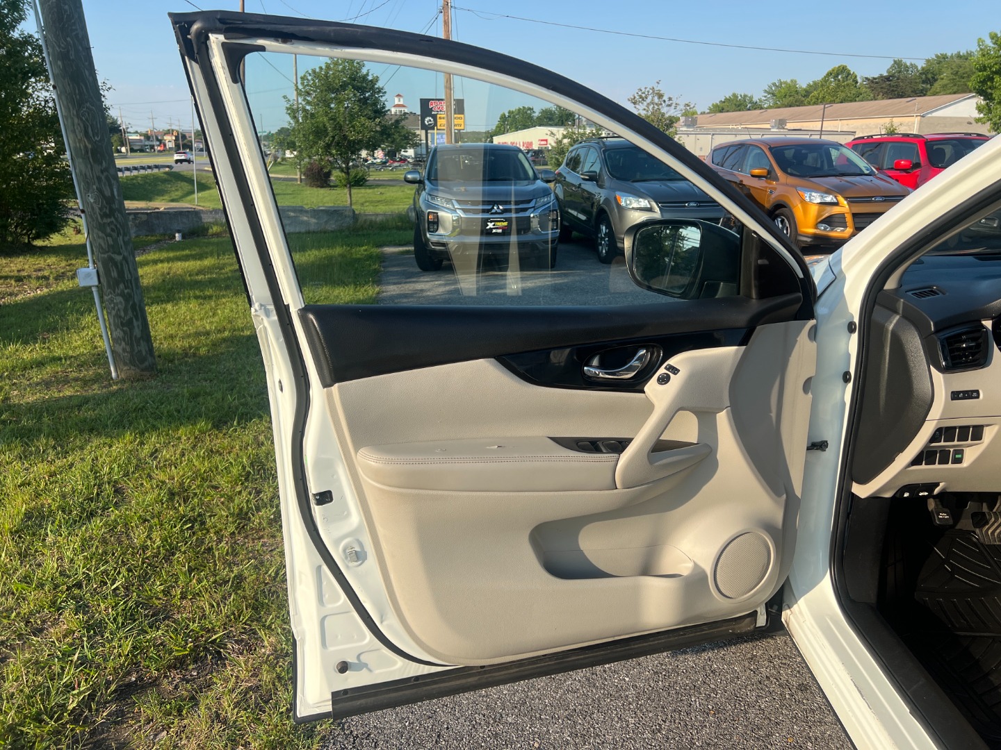 2018 Nissan Rogue Sport SV - Photo 17