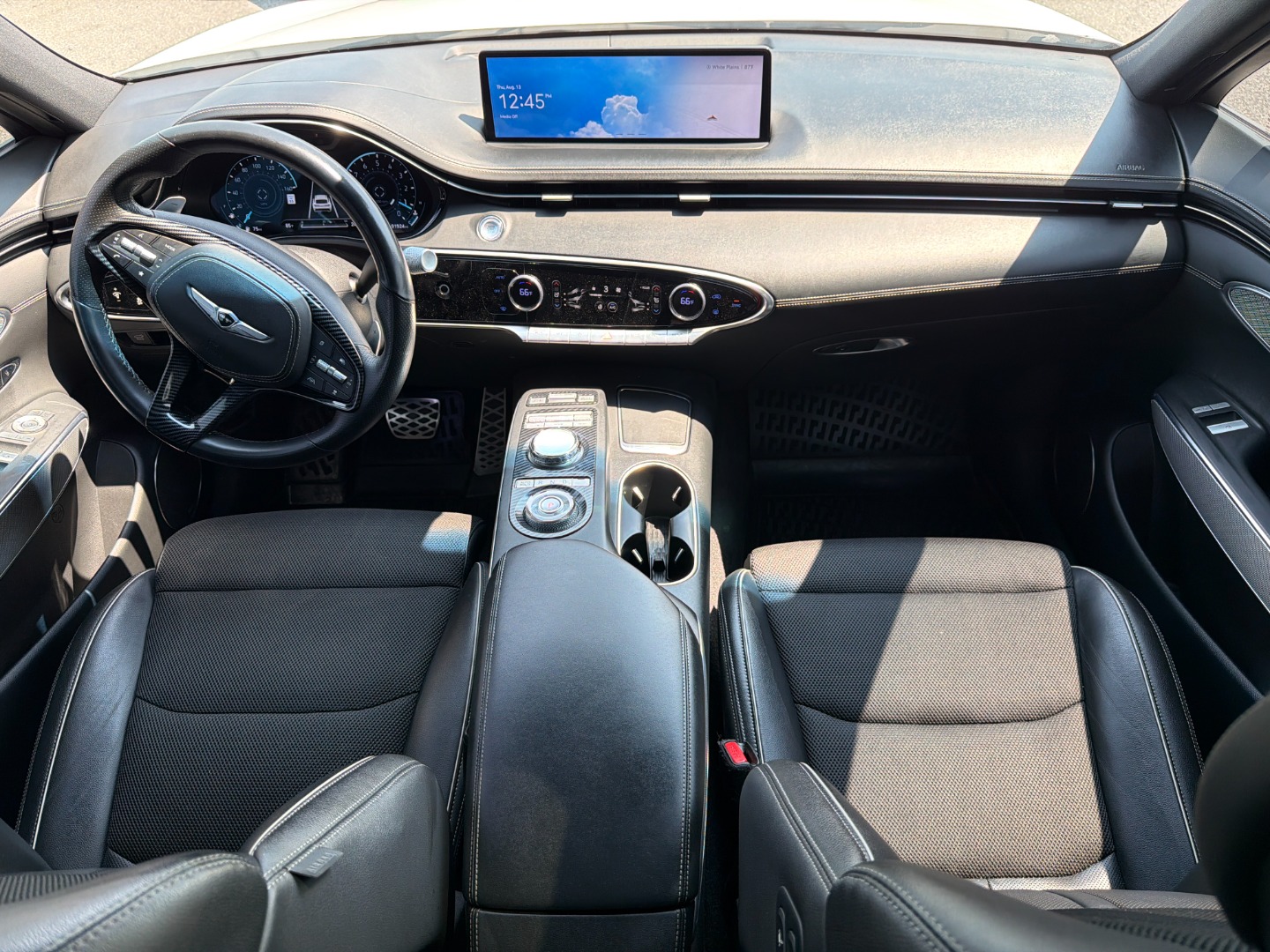 2023 GENESIS GV70 Standard - Photo 37