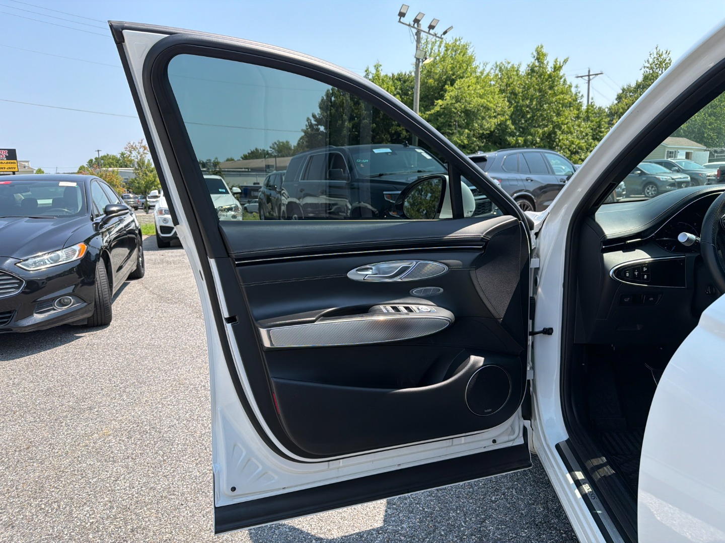 2023 GENESIS GV70 Standard - Photo 17