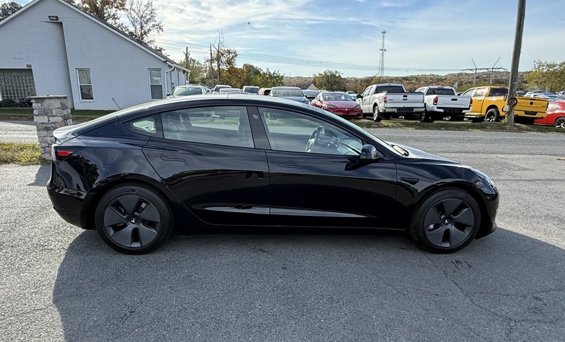 2022 Tesla Model 3 Long Range - Photo 23