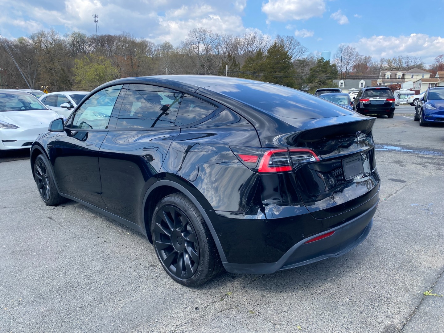2025 Tesla Model Y Long Range - Photo 17