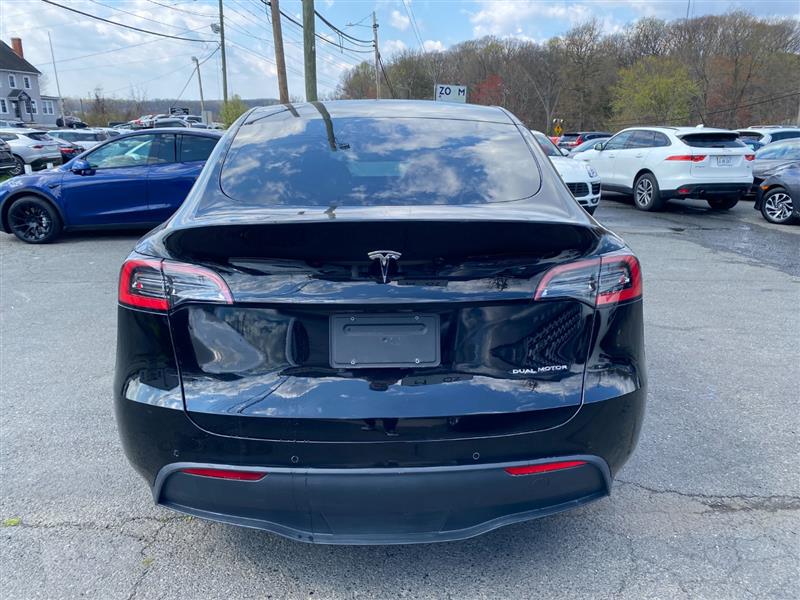 2025 Tesla Model Y Long Range - Photo 4